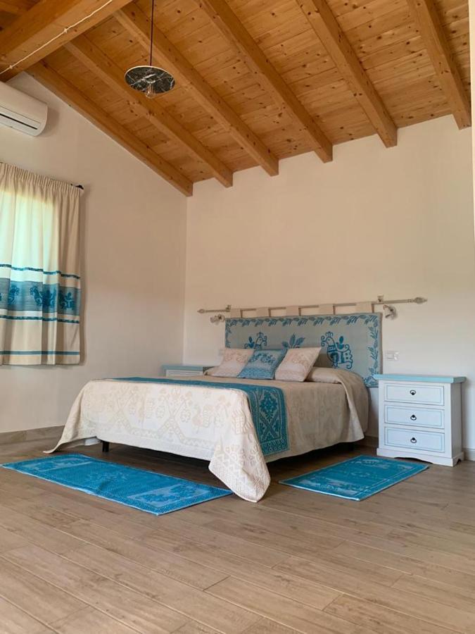 Tenute Venafiorita Loiri Porto San Paolo Exterior foto